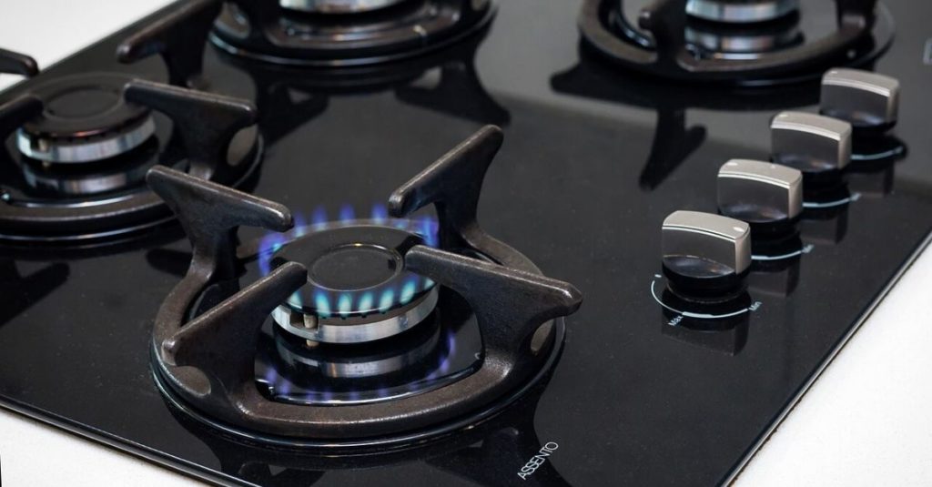 4 burner gas stove